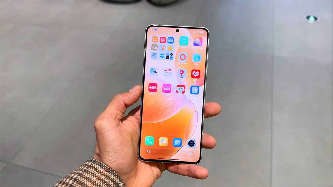 Màn hình Redmi K70 mang đến chất lượng hiển thị rất tuyệt vời