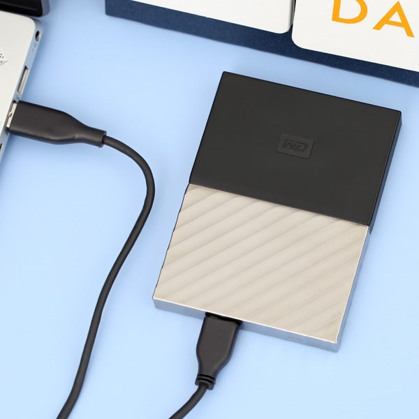Ổ cứng HDD 2TB WD My Passport Ultra Đen xám