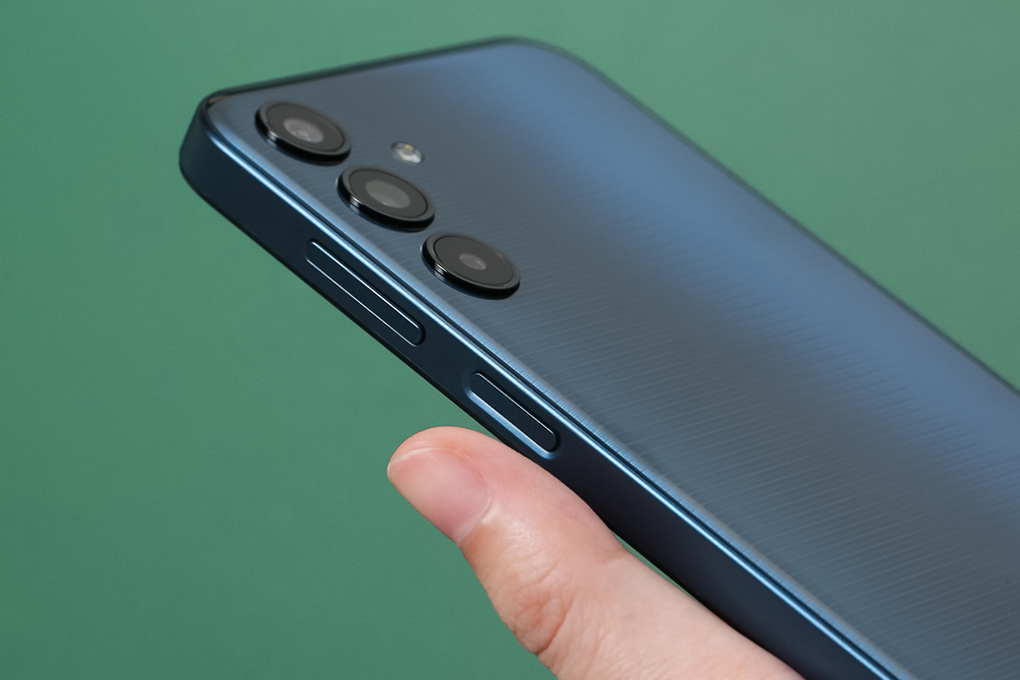 Galaxy M15 5G có gì đáng mua hiện tại? Galaxy M15 5G có gì đáng mua hiện tại?