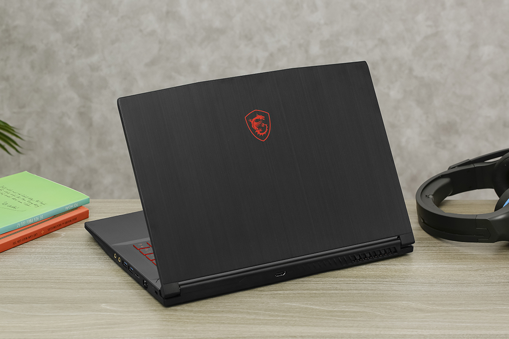 Laptop MSI Gaming Thin GF63 12UC i5 12450H (803VN)