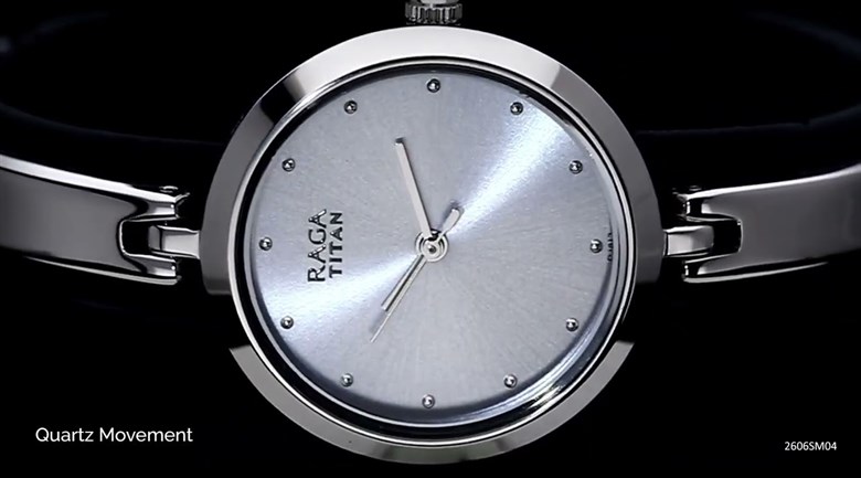 Đồng hồ TITAN 30 mm Nữ 2606SM04