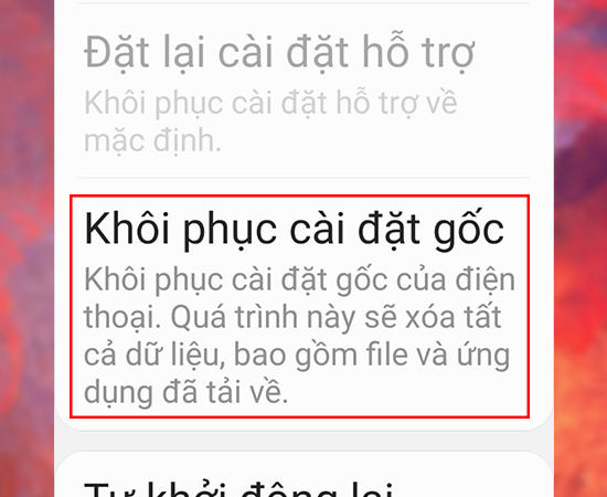 Bước 3: Chọn Khôi phục cài đặt gốc.