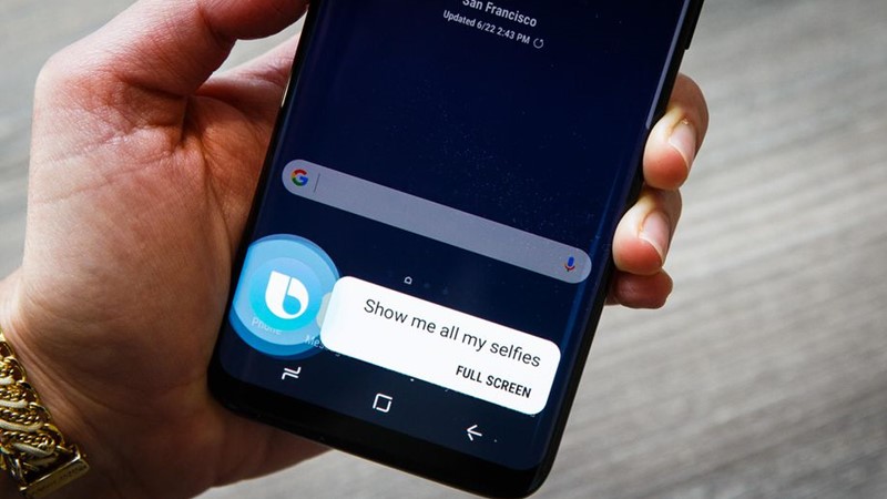 Bạn có thể điều khiển các ứng dụng bằng Bixby Voice