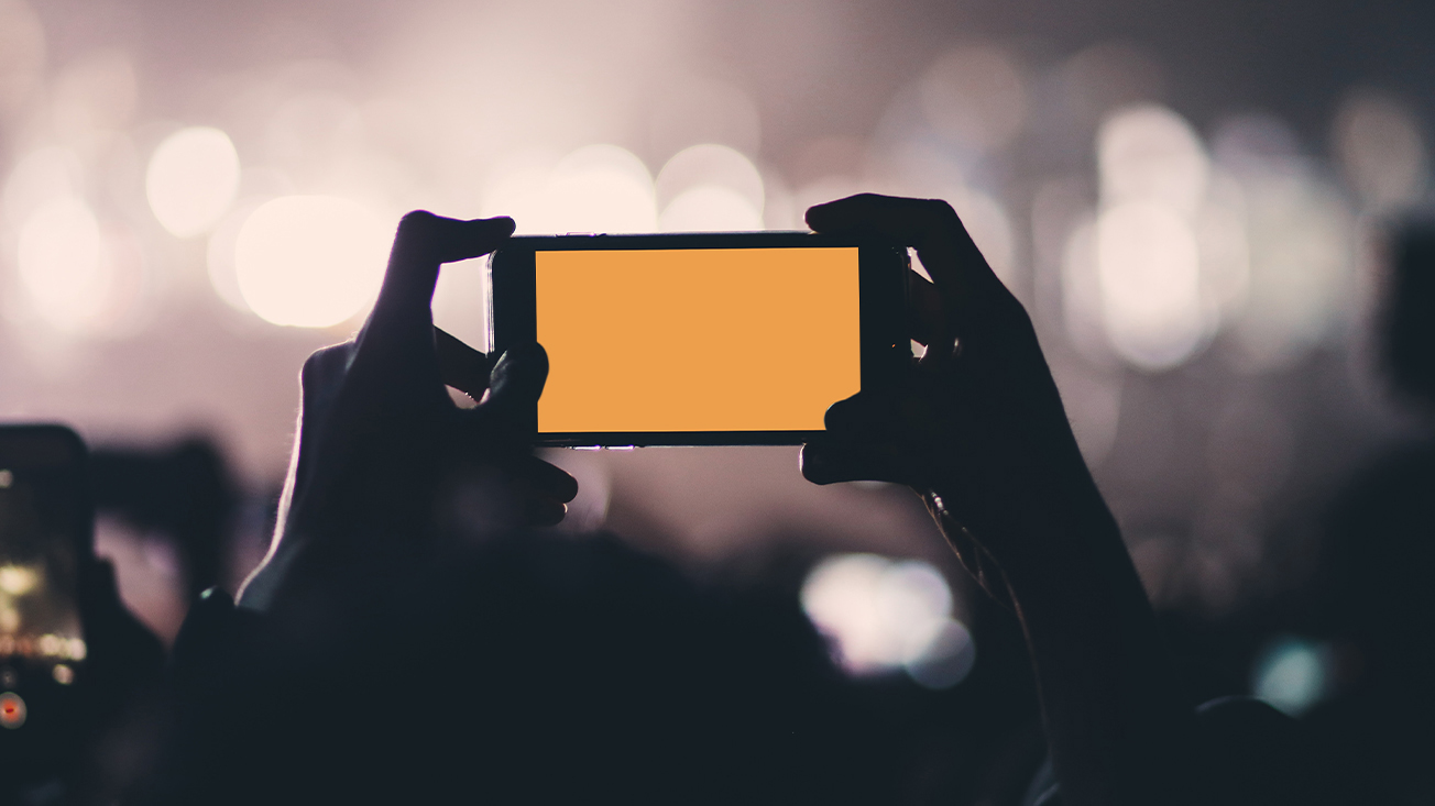 Retina Flash sẽ sáng lên ngay khi bạn bấm chụp
