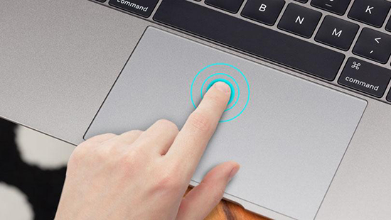 Minh họa cách sử dụng Force Touch trackpad.