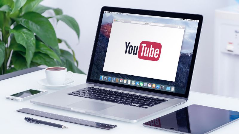 Mở một video ngẫu nhiên để kiểm tra