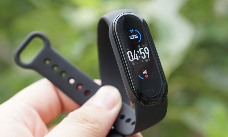 Vòng đeo tay thông minh Mi Band 5 có màn hình 1.1 inch cùng độ phân giải