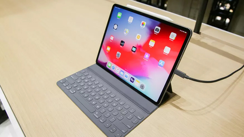 Thói quen vừa sạc vừa dùng iPad khiến máy sạc lâu đầy hơn