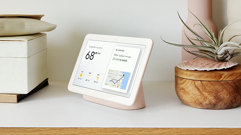 Google Home Hub có kích thước nhỏ dọn, dễ dàng đặt tại bất cứ đâu