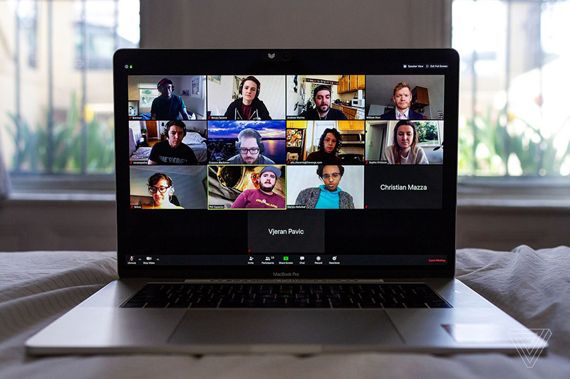 Trên laptop