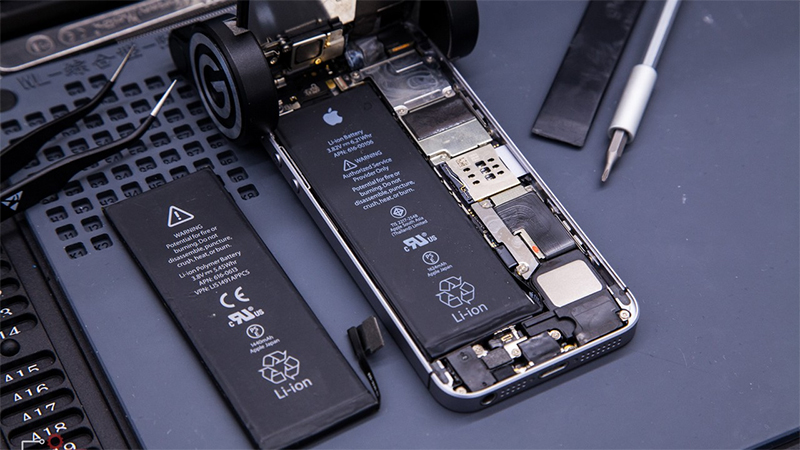 iPhone sử dụng viên pin Li-Ion 