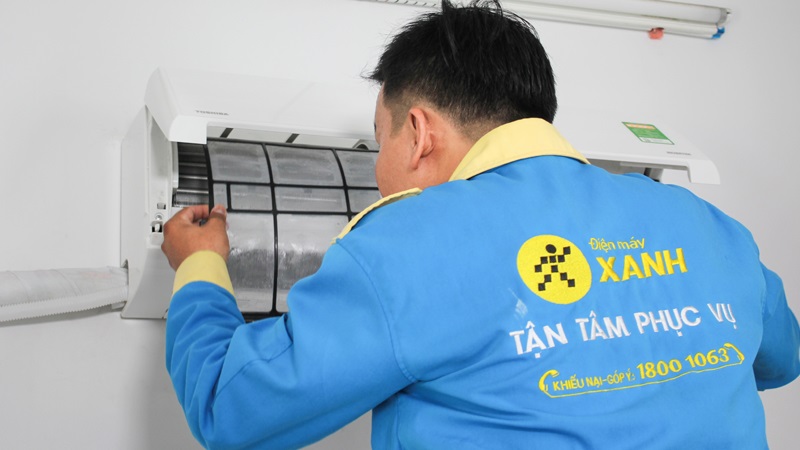Dịch vụ vệ sinh máy lạnh cực chuyên nghiệp của Điện Máy XANH