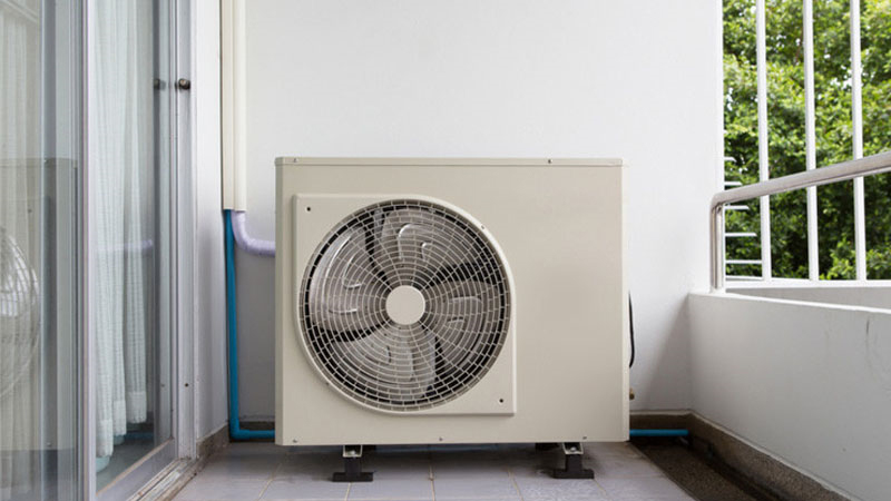 Di chuyển cục nóng đến vị trí thích hợp, thoáng mát