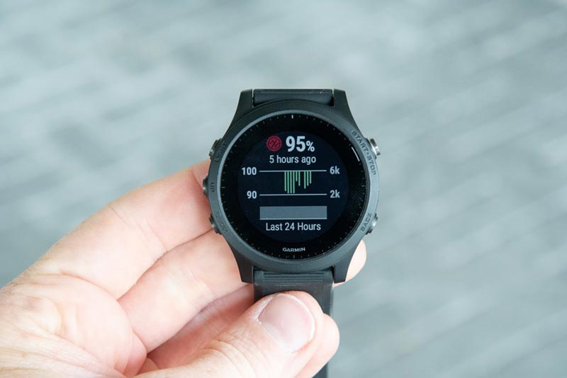 Mẫu đồng hồ Garmin Forerunner 945 dây silicone tạo cảm giác thoải mái