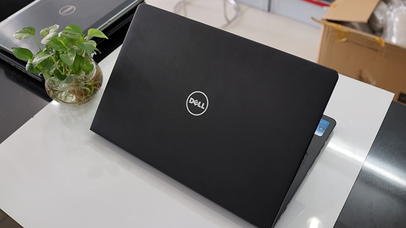 Thiết kế của laptop Dell Vostro 3568 i3-7100U