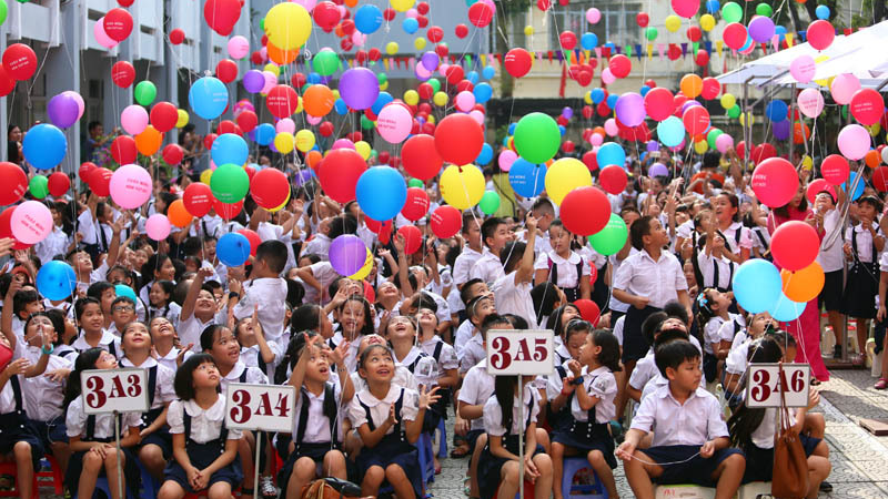 Học sinh Việt Nam vào ngày tựu trường