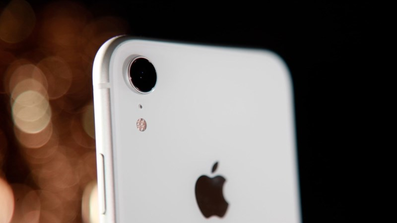 iPhone XR chỉ sở hữu một camera đơn, khác với dòng iPhone X, Xs và Xs Max trước đó