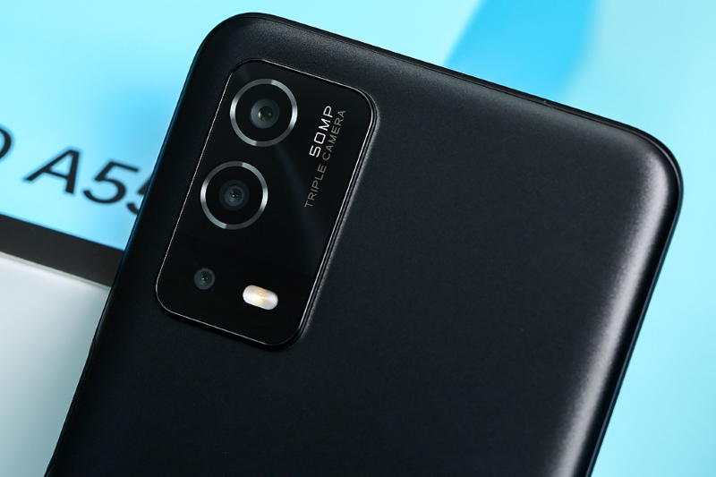 Cụm camera xếp dọc nổi bật