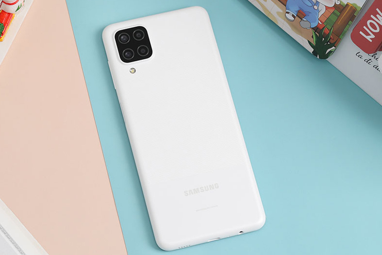 Điện thoại Samsung Galaxy A12 4GB