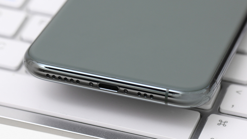 Dung lượng pin của iPhone 11 Pro là 3046 mAh, loại pin Li-Ion