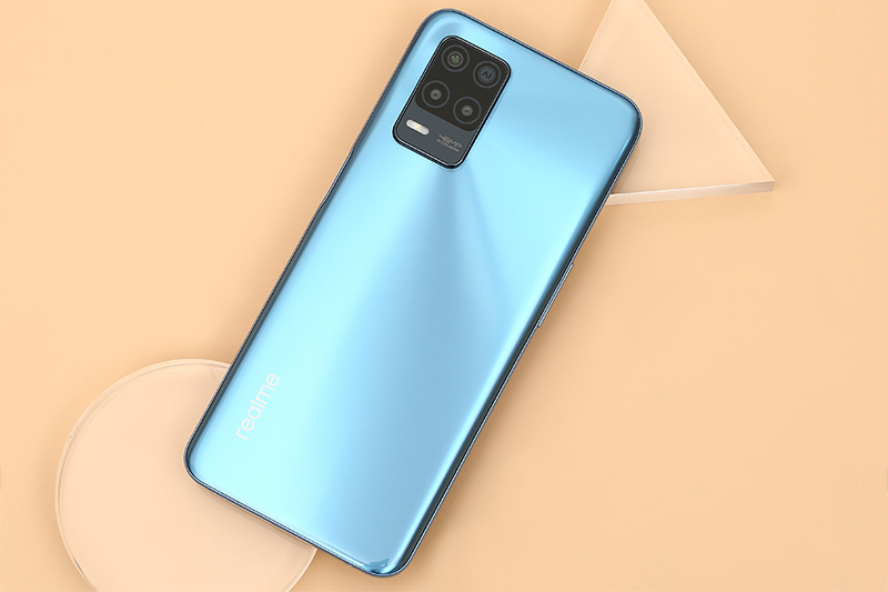 Hiện nay, Realme 8 5G được bán với giá 7.990.000