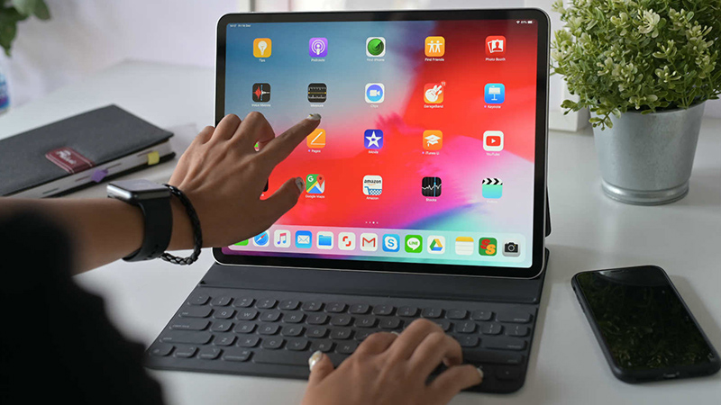 iPad là dòng máy tính bảng tiên tiến nhất hiện nay nhưng có giá thành khá cao