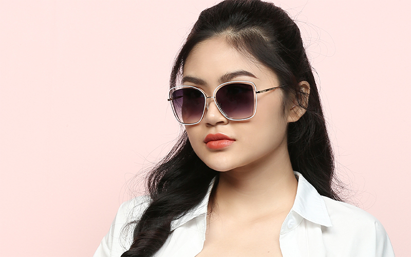 Thiết kế gọng bướm sang trọng và thời trang