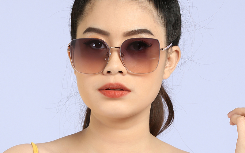 Tròng kính màu gradient độc đáo và cá tính