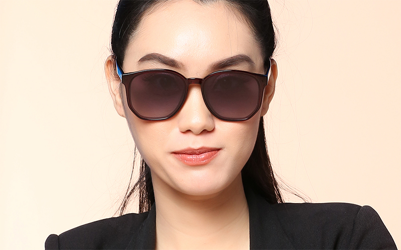 Gọng TR90 siêu nhẹ, dẻo dai và bền bỉ