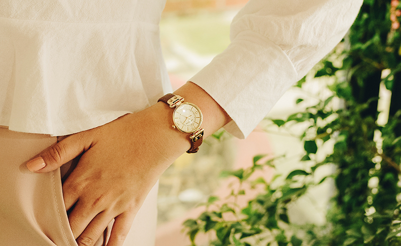 Đồng hồ Nữ Anne Klein 10/9442CHHY có thiết kế thời thượng và sang trọng