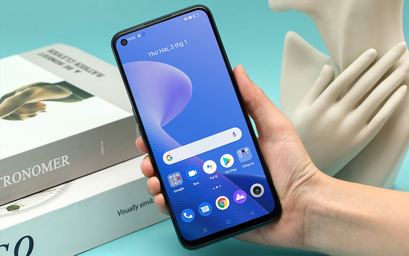 Màn hình Realme 9 Pro có kích thước 6.6 inch, sử dụng công nghệ IPS LCD 