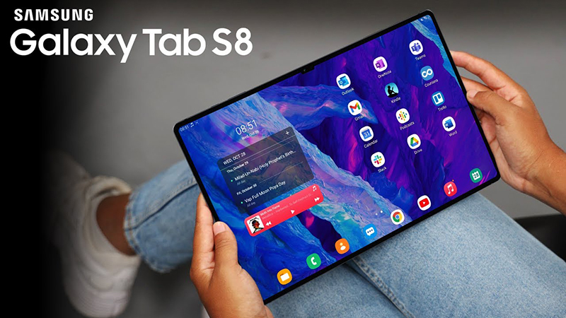 Samsung Galaxy Tab S8 có thể đóng vai trò như một chiếc laptop với người dùng