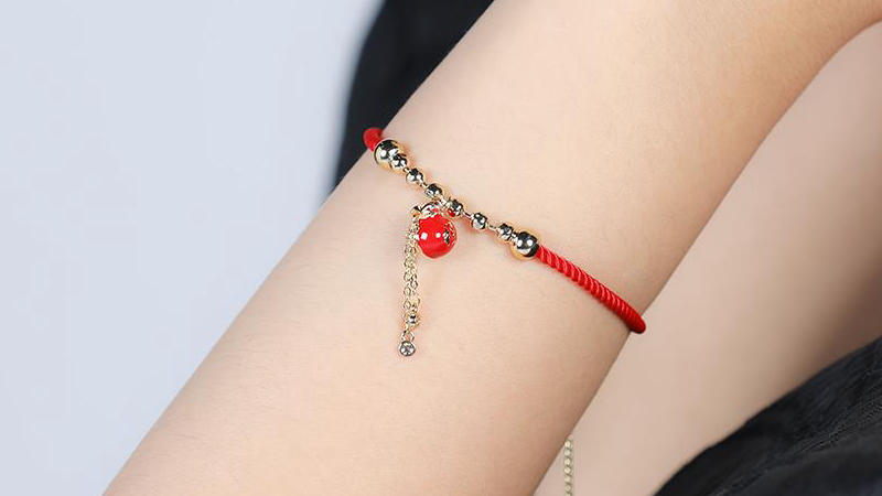 Kiểu dáng nhẹ nhàng với các đường nét tinh tế