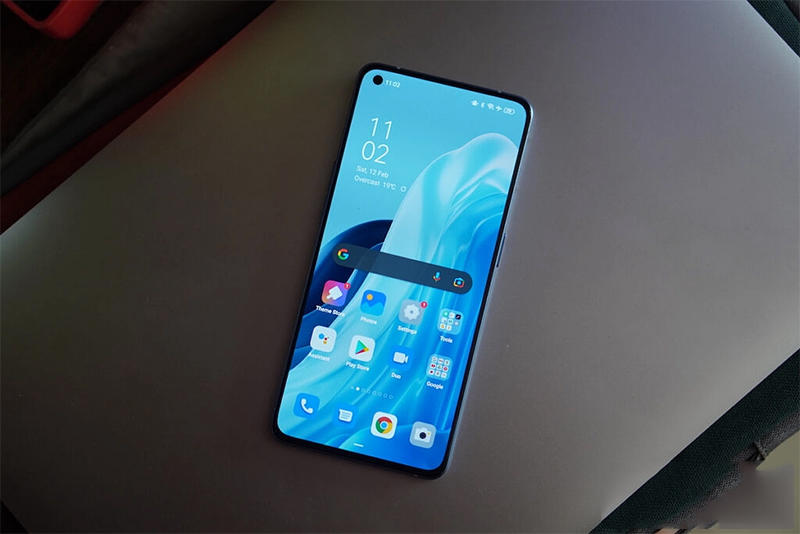 Màn hình trên Oppo Reno 7 series