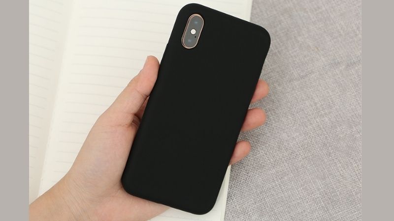 Ốp lưng Ultra Slim Silicone Case JM màu đen sang trọng