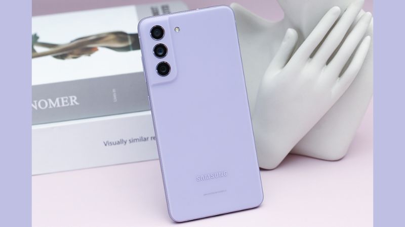 Samsung Galaxy S21 FE 5G 128GB thiết kế mỏng nhẹ