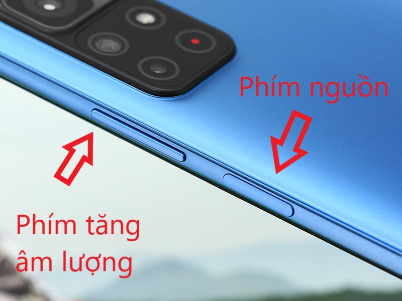 Nhấn giữ đồng thời hai phím