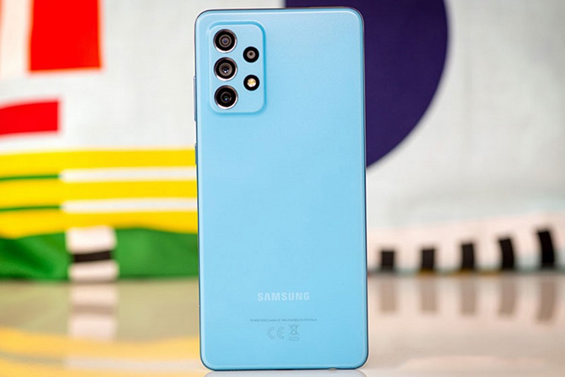 Galaxy A73 sở hữu thiết kế màu xanh bạc hà hợp xu hướng 