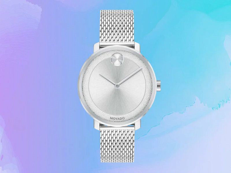 Đồng hồ MOVADO với màu bạc sang trọng