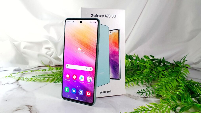 Samsung Galaxy A73 5G có màn hình lớn hơn