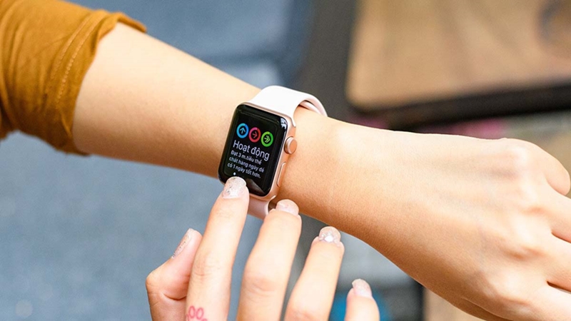 Đồng hồ Apple Watch SE là một trợ thủ đắc lực cho người sử dụng