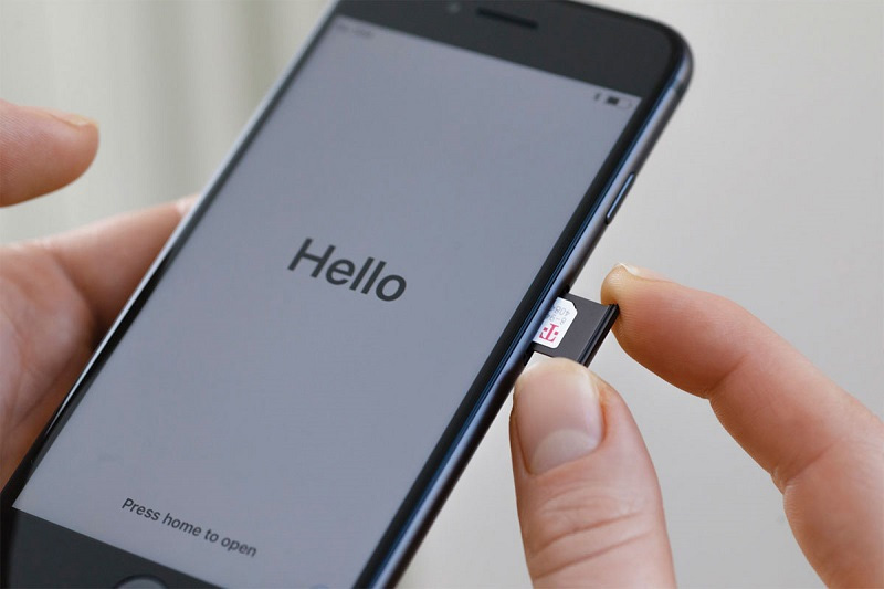 Không nhất thiết phải tắt nguồn thì mới tháo được SIM điện thoại