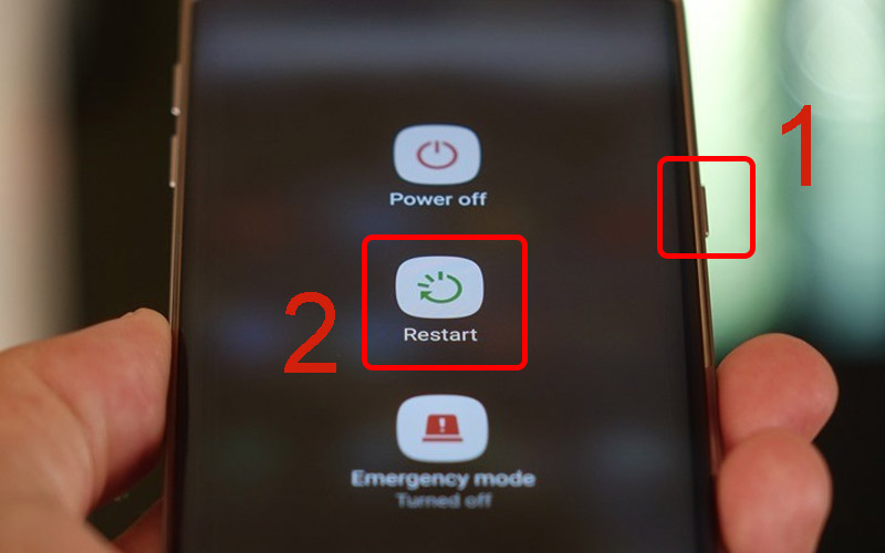 Khởi động lại điện thoại