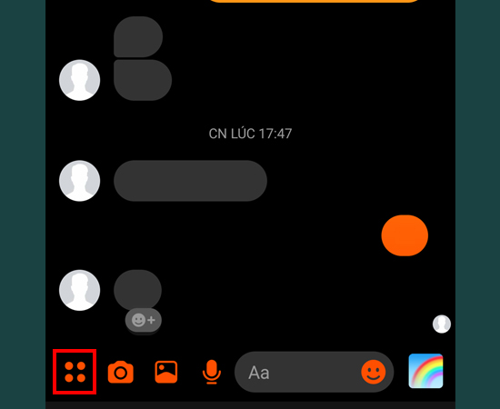 Bước 2: Mở cuộc trò chuyện bất kỳ rồi sau đó chọn biểu tượng bốn chấm.