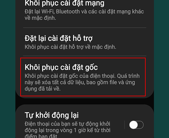 Bước 3: Tiếp theo, chọn vào mục Khôi phục cài đặt gốc.