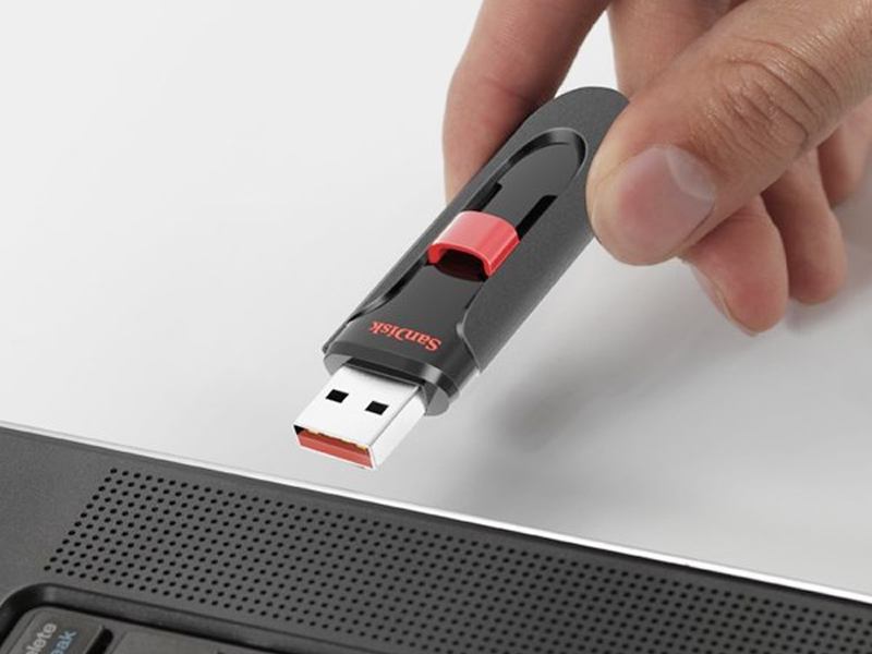 Bạn có thể đổi cổng cắm USB