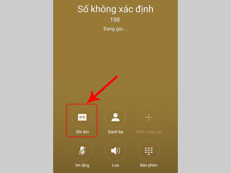 Chọn tính năng Ghi âm có sẵn trong lúc thực hiện cuộc gọi
