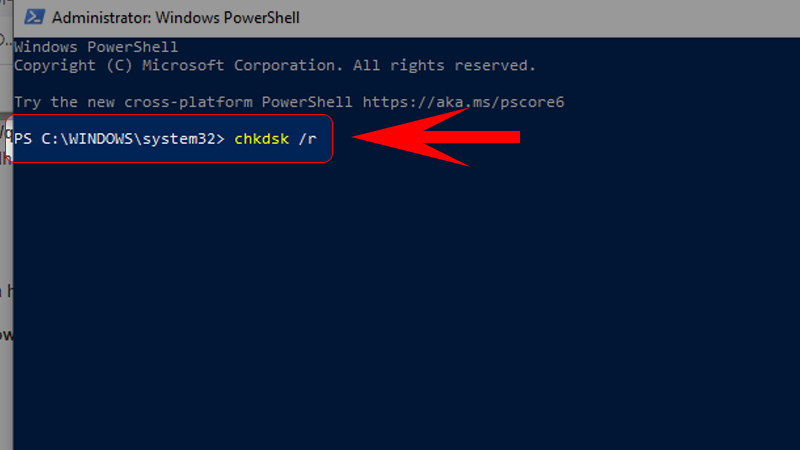 Nhập lệnh chkdsk /r để kiểm tra lỗi của ổ đĩa hệ thống