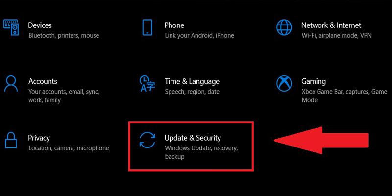 Click chọn Update & Security