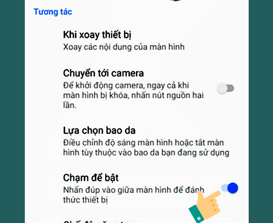 Bước 3: Tại giao diện của Hiển thị, bạn hãy kích hoạt tính năng Chạm để bật lên.